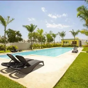 Сasa de vacaciones Many's Beach House